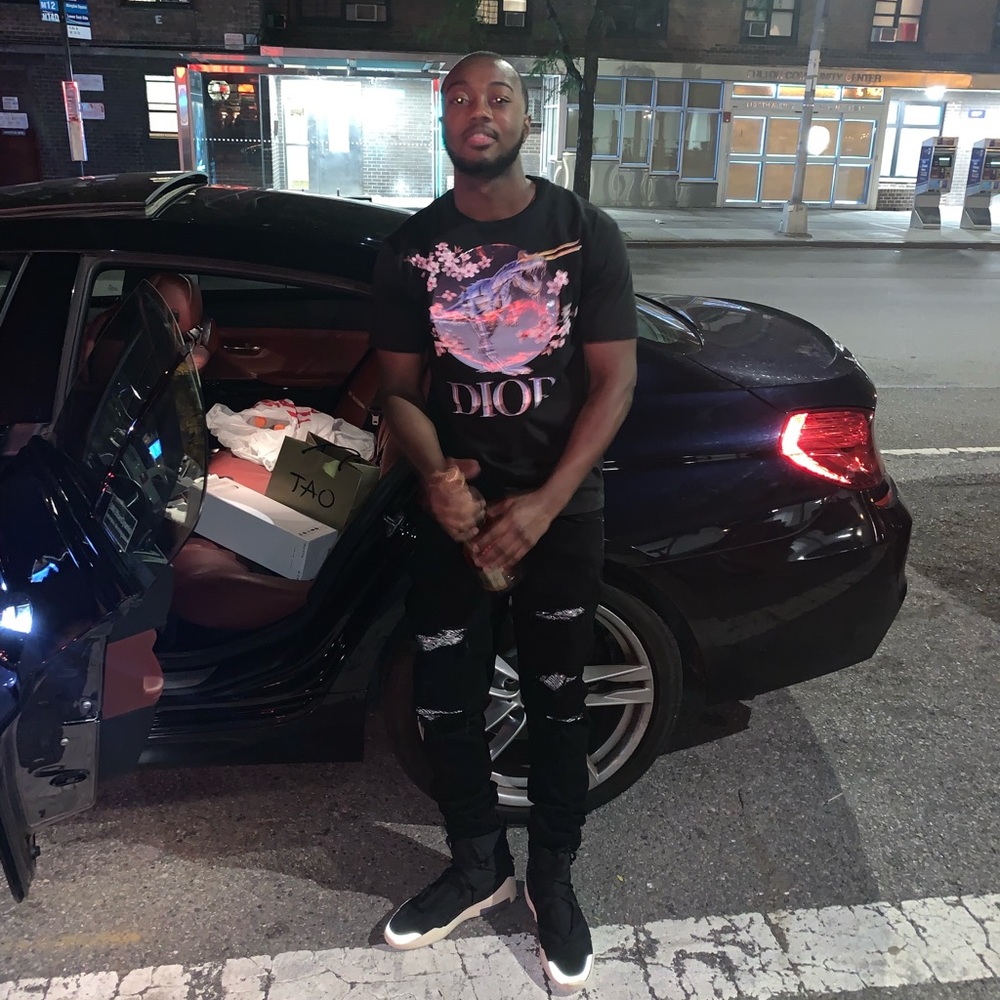 Meet your Posher, Stephane